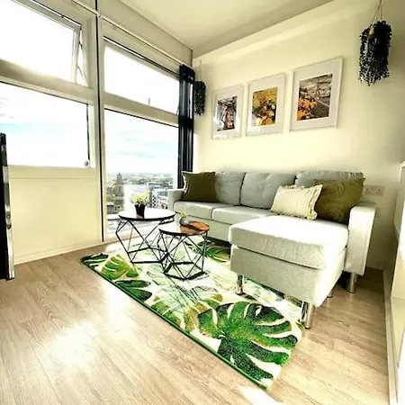 Luxury Studio The Cube City Centre Apartman *
